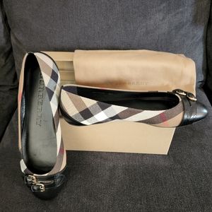 Burberry flats